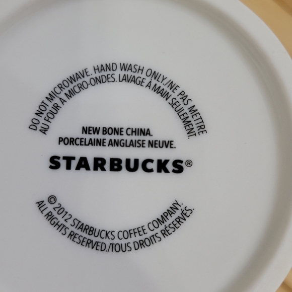 STARBUCKS -  Holiday mug - Picture 8 of 8